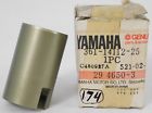 361-14113-25 Yamaha Nos Genuine Rd Right Carburetor Slide Oem