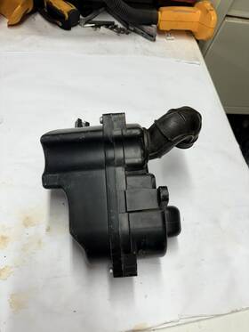 21r02t Airbox Kawasaki Klx110 Oem Air Box 2002-2024