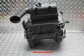 Bmw 2207370 2004 R1200c Classic Abs Airbox Air Intake Filter Box And Throttle Bodies