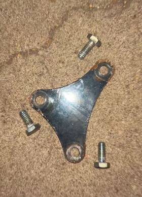 P0563.t Buell 2005 Blast 500 Airbox Mounting Bracket And Hardware Bolts