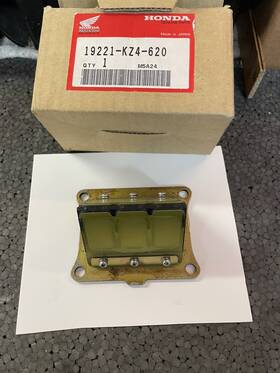 Kz4-890-141 Cr Honda Of Japan 125r / 1987-1994 Oem Reed Block With Boyseen Reeds