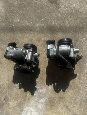 28240904a Ducati Hypermotard 821 Sp 13-15 Throttle Bodies Body Intake Tps Nice