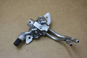 27662-01b Harley-davidson 2016 Harley-davison V-rod Muscle Fuel Rail Tubes Pressure Regulator Oem