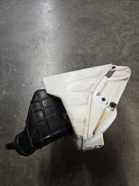 17210-kz4-730zb Honda Cr125r 1992 Airbox Air Cleaner Housing