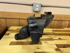 17211-gc4-730 Honda 1984 Cr 80 Used Airbox