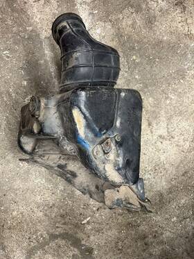 17229-441-970 Honda 1984 Cr125 Intake Boot Housing Connecting Tube Read Description
