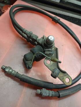 52434-mb9-781 Honda 1983 Goldwing 1100 Rear Shock Air Line Joint R4756 1982