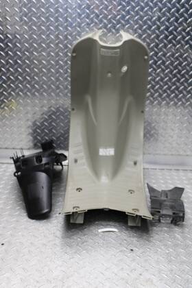 80101-gs6-000 Honda 1988 Elite 50 Sb50 Floor Board Fairing Foot Rest/rear Fender Mud Guard