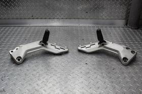 7814404 Husqvarna 2021 Svartpilen 401 Driver Footpegs With Bracket