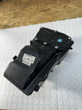93907101033 Ktm 125 Duke Abs 2021 - 2023 Airbox Air Filter Box Used
