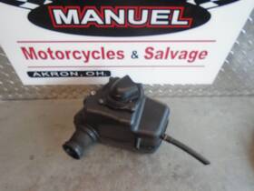 13700-13f00 Suzuki 2005 99-10 Gz250 Airbox Assy