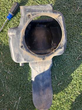 13700-26c00 Suzuki 1988 88 Rm250 Rm 250 Oem Air Cleaner Airbox Box Housing