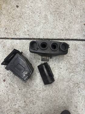 13700-47060 Suzuki Gs500 Gs550 Gs650 Air Box Assy Nos Gs650e Intake Silencer