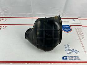 13881-28c20 Suzuki 91 92 Rm250 Rm 250 Air Box Intake Carburetor Boot Tube Oem