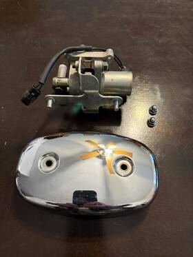 2982a Suzuki 05-09 Boulevard C50t Air Intake Valve Solenoid With Chrome Cover