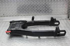 2205871 Triumph 2022 Street Scrambler 900 Swing Arm