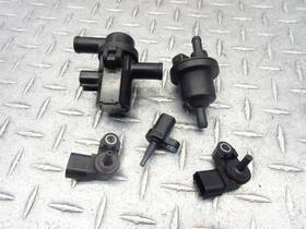 T1240802 Triumph T1290975 2013 13-17 Daytona 675 675r Oem Map Maf Sensors Pressure Air Valve Lot
