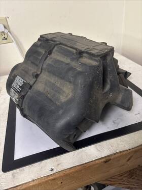 T2201404 Triumph Tt600 Daytona 600 Oem Airbox Assembly Housing Stock Speed 4