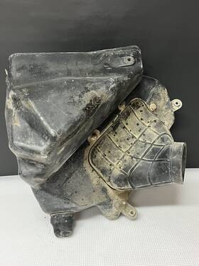 24x-14411-00-00 Yamaha 1983 83 Yz125 Airbox Air Box Cleaner Unit Oem