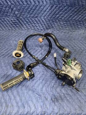 33d-13750-00-00 Yamaha 2010-2013 Yz450f Throttle Body With Injector/cables/ Fuel Line . Good Condition