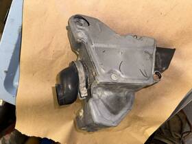 3j0-14411-01-00 Yamaha 80 81 Dt-175 Dt-125 Airbox Assembly