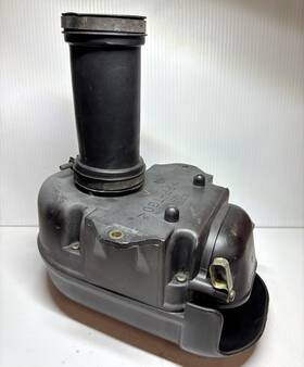 4xy-14431-02-00 Yamaha 99-13 Royal Star Oem Intake Airbox Filter Housing