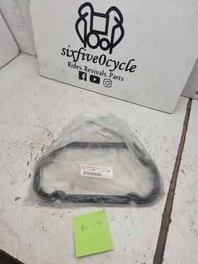 5eb-1441f-01-00 Yamaha 5eb-1441f-01 99-02 R6 Partition Air Cleaner Case Oem New