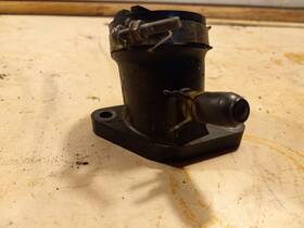 5hp-13586-00-00 Yamaha Oem 00-22 Ttr 125e Carburetor Joint Intake Manifold Boot