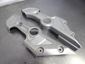 5lv-21711-00 Yamaha 01-05 Fz1 Frame Side Covers