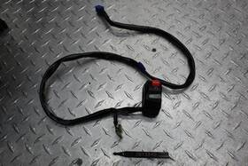 7813340 Yamaha 2006 Fz1 Right Bar Kill Switch