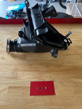 Bhr-14408-02-00 Yamaha New 2025 Yz450f Oem Complete Air Box Guide Filter Bhr