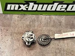 Yamaha Yzf 400 Oil Pump Gear 5BE00 H304E Wrf. Fixed Price $231.32.